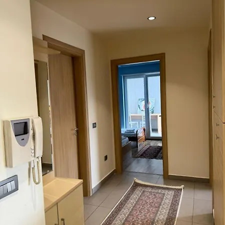 Lägenhet Diem Near Pazari I Ri Tirana