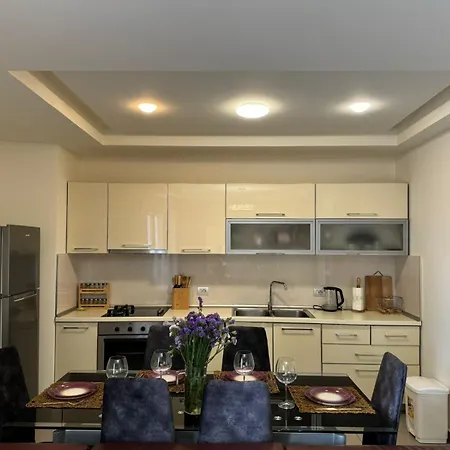 Diem Near Pazari I Ri Tirana