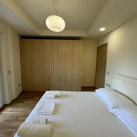 Апартаменты Diem Near Pazari I Ri Тирана
