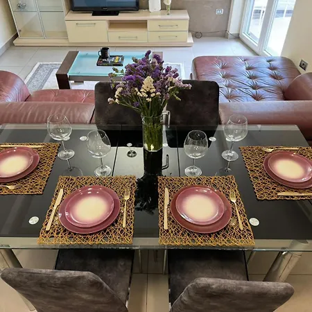 Appartement Diem Near Pazari I Ri Tirana