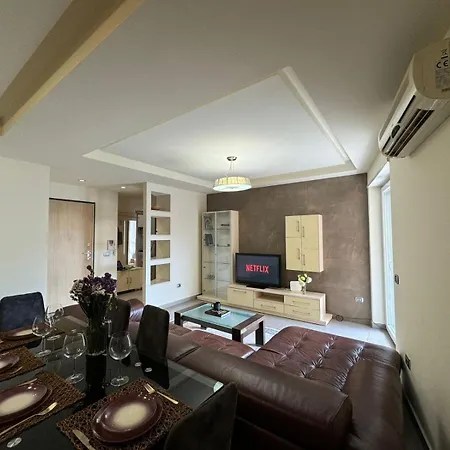 Diem Near Pazari I Ri Tirana