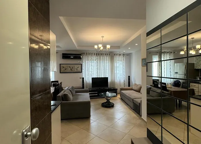 Diem Near Pazari I Ri Apartman Tirana